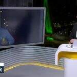 Repórter da Globo esquece máscara e “foge” ao vivo