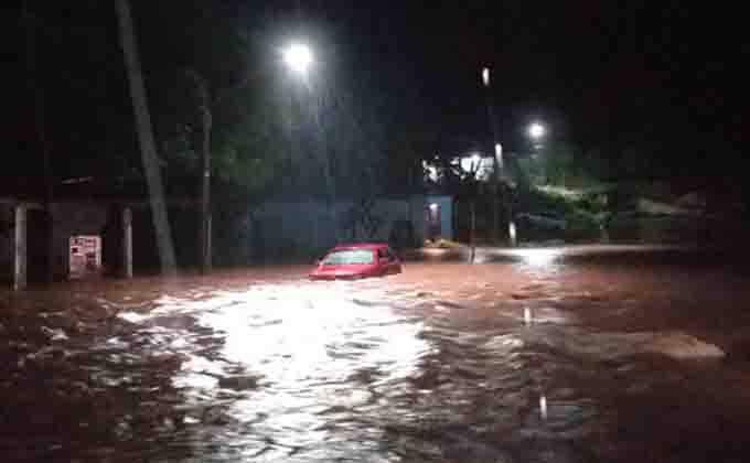 VÍDEO: Em menos de 24h chove acima do esperado para o mês e 100 famílias são afetadas em Corumbá