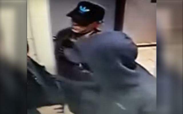 Em assalto a banco, único que mostrou a ‘cara’, usava máscara de látex que imita rosto