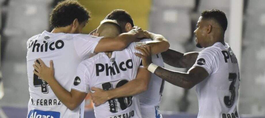 Jogadores do Santos comemoram um dos gols da vitória sobre o Atlético-MG (Foto: Ivan Storti/Santos)