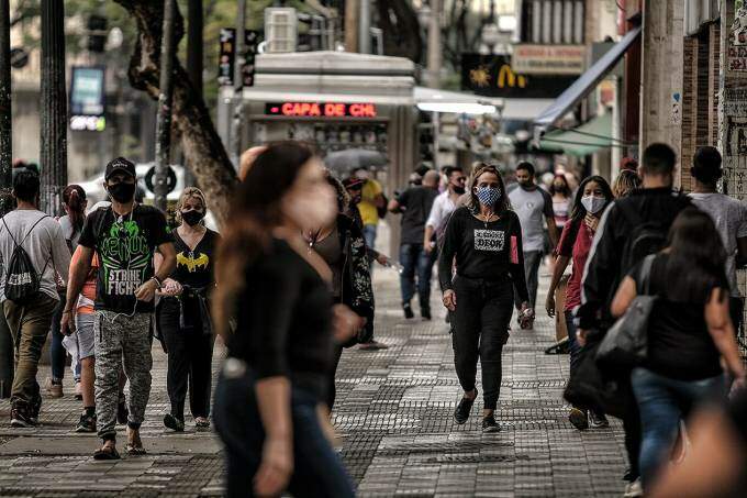 São Paulo cria fase de transição e libera culto e comércio