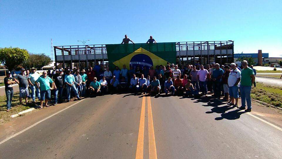 Prefeitura de São Gabriel do Oeste fecha em apoio à greve dos caminhoneiros