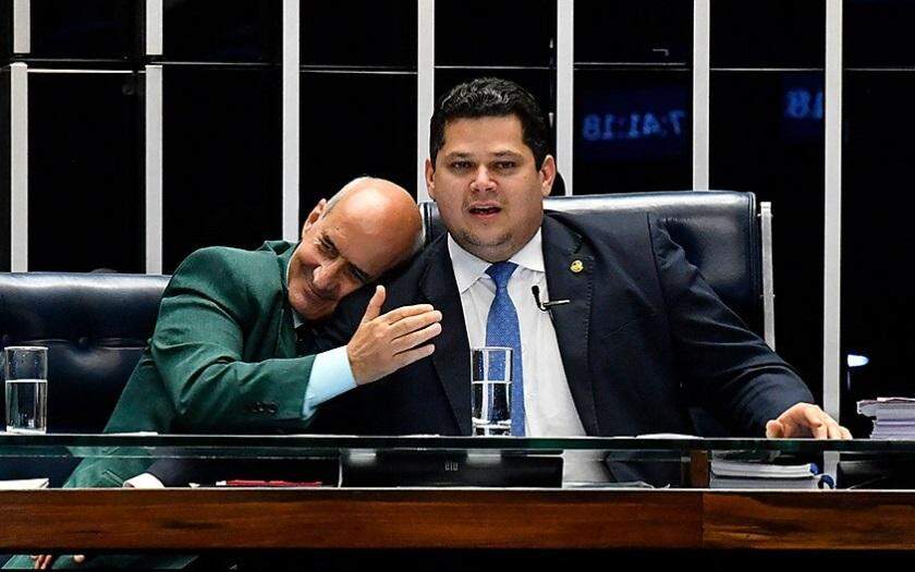 Senadores defendem general Luiz Eduardo Ramos, atacado por Ricardo Salles