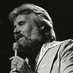 Morre nos EUA Kenny Rogers, ícone da música country, aos 81 anos
