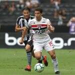 Com gol nos acréscimos, São Paulo bate o Botafogo e encerra jejum no Brasileirão