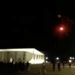 Com fogos de artifício, militantes bolsonaristas simulam ataque ao STF