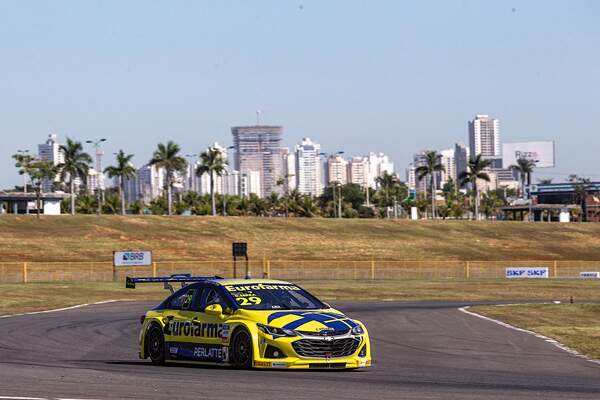 Daniel Serra ganha a 1ª prova da Stock Car e lidera; Ricardo Maurício vence a 2ª