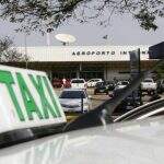 Vereadores derrubam veto e medida volta a exigir alvará para contratação de transporte no aeroporto