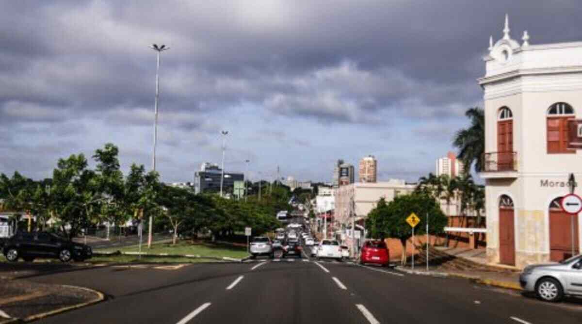 As cidades de MS receberam alerta para risco de chuvas intensas.