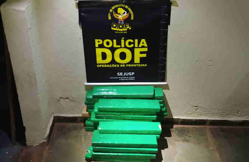 DOF prende paulista que enterrou 33 quilos de maconha no quintal de casa em MS