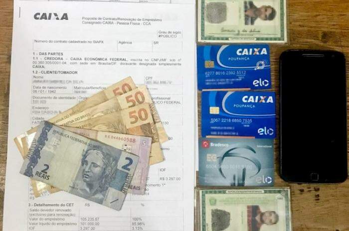 Dupla é presa ao tentar empréstimo de R$ 105 mil com documentos falsos