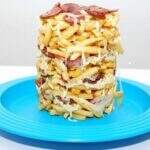 Aprenda a fazer uma deliciosa torre de batatas fritas com queijo