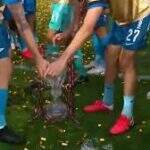 Troféu é quebrado na comemoração da Copa da Rússia