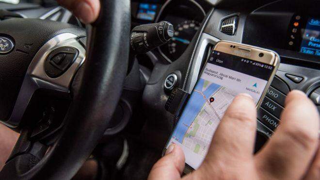 Motorista de aplicativo é feito refém por bandidos que usam carro para ‘fitas’ na Capital