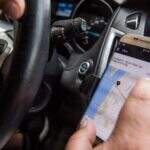 Passageiro é roubado por motorista de aplicativo durante corrida