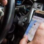 Motorista de aplicativo leva ‘gravata’ durante roubo por falsos clientes