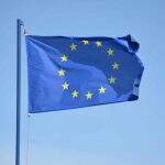 UE recomenda abordagem gradual para suspensão de medidas de isolamento