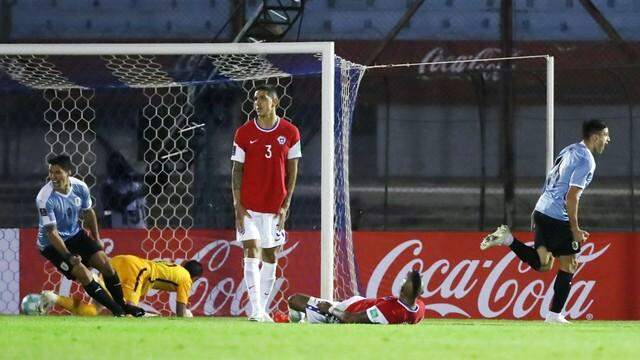 Com gol nos acréscimos, Uruguai vence Chile na estreia nas Eliminatórias