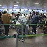 Médicos cubanos deixam o país pelo Aeroporto de Brasília