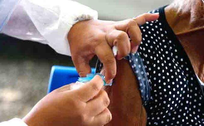 Idosos com 73 anos podem se vacinar nesta segunda-feira em Campo Grande