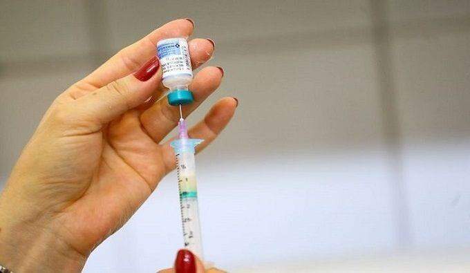 Em MS, 159,6 mil pessoas receberam ao menos uma dose da vacina contra covid