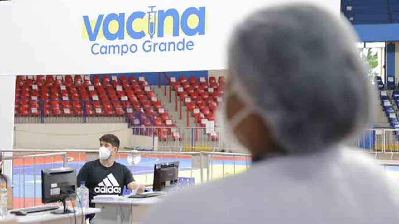 Vacinação contra covid avança em Campo Grande