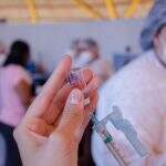 Pessoas com 40 anos ou mais com comorbidades podem vacinar a partir das 13h em Campo Grande