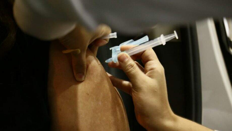 Campo Grande segue aplicando apenas 2ª dose da vacina contra a Covid nesta sexta