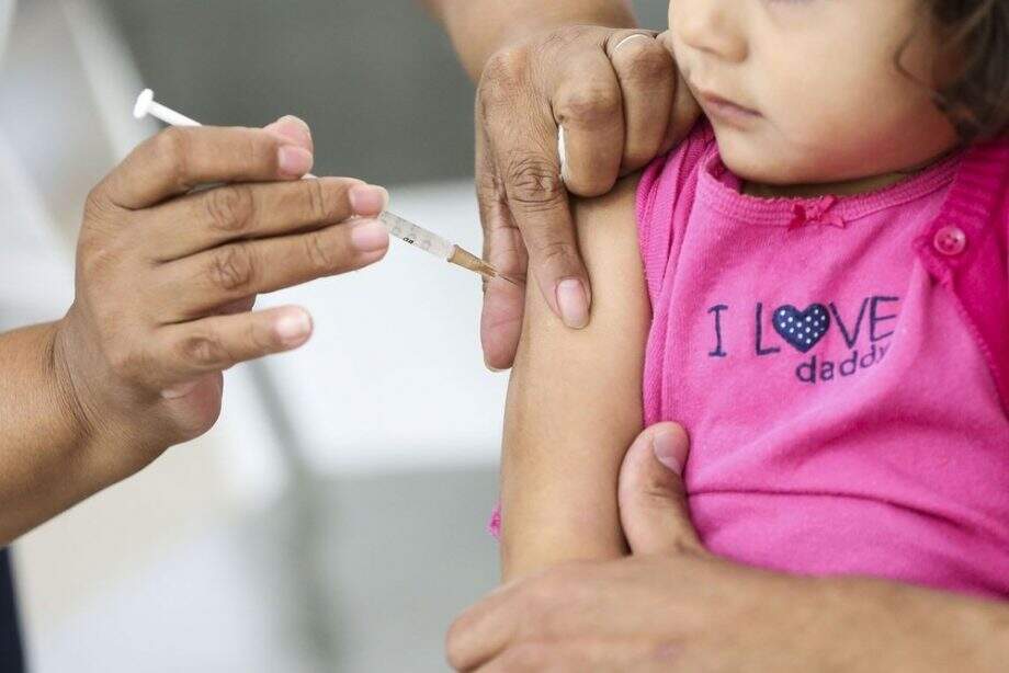 Campanha de imunização de crianças de 5 a 11 anos