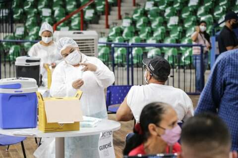 Campo Grande abre vacinação para gestantes e aplica 2ª dose da Coronavac; confira locais