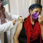Israel acelera vacinação e quer sair da pandemia em março
