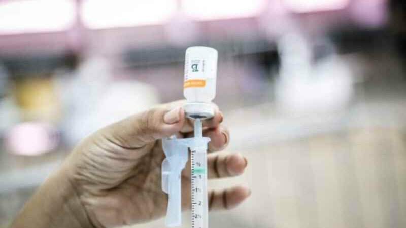 Vacinados contra a covid-19 no Brasil chegam a 27,2 milhões, 12,83% da população