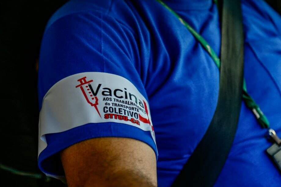 Sem inclusão em grupo de vacinação, motoristas podem parar em Campo Grande