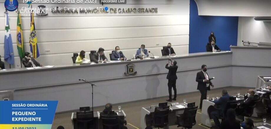 De vacinação em Campo Grande a Bolsonaro: sessões na Câmara Municipal têm tido discussões acaloradas