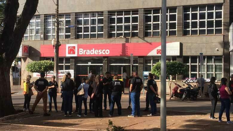 Agências bancárias vão abrir uma hora mais tarde em Dourados. (Foto: Vinicios Araújo/ Dourados News)