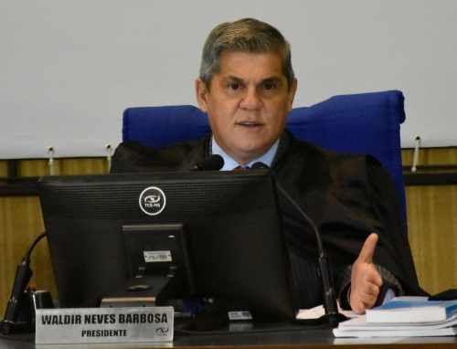 Waldir Neves reclama de operação e promete explicar negócios sob suspeita de lavagem de dinheiro