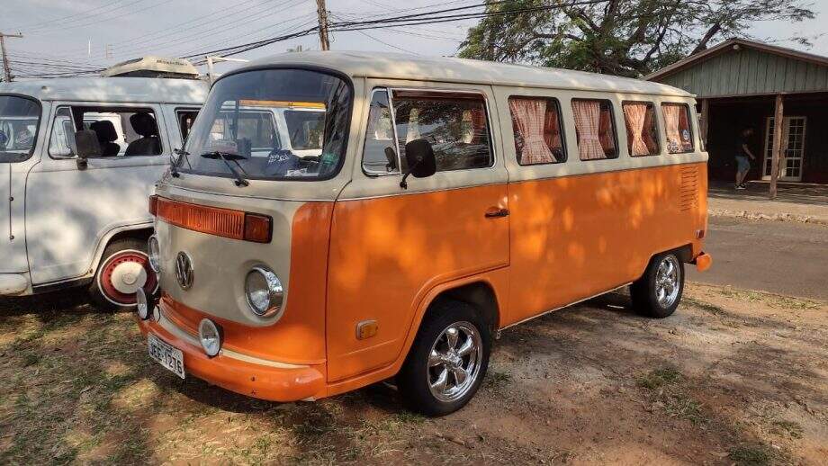 Encontro de carros antigos em Campo Grande