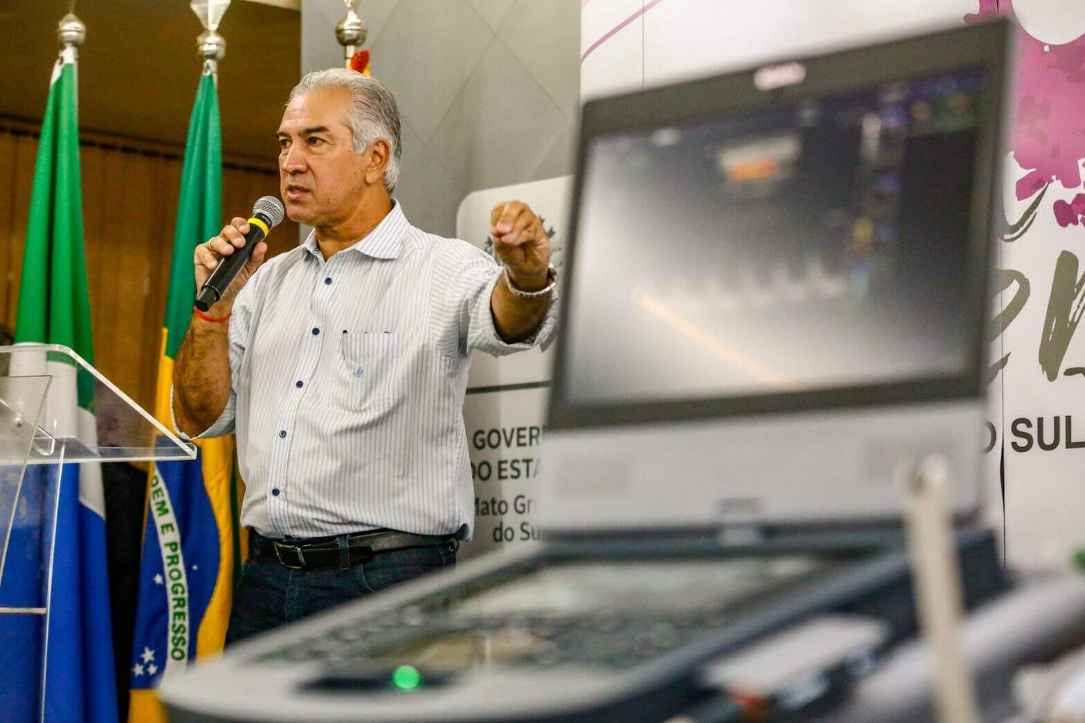 Reinaldo Azambuja durante lançamento do programa Bem-Nascer