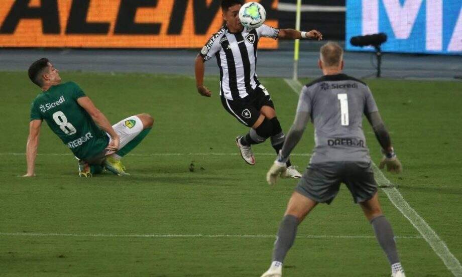 Cuiabá suporta pressão, segura o 0 a 0 e elimina o Botafogo na Copa do Brasil