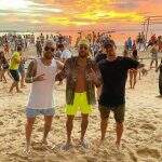 Neymar e Gabriel Medina festam em Bahia com duas loiras