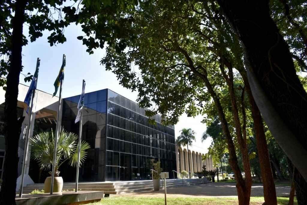 TCE-MS faz 3º aditivo de R$ 3,4 milhões em contrato com empresa de informática 