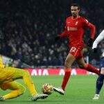 Liverpool empata com Tottenham e deixa City abrir 3 pontos na liderança do Inglês