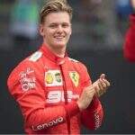 Mick Schumacher, promovido a piloto reserva da Ferrari em 2022