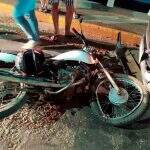 Motociclista fica gravemente ferida após colidir com caminhonete