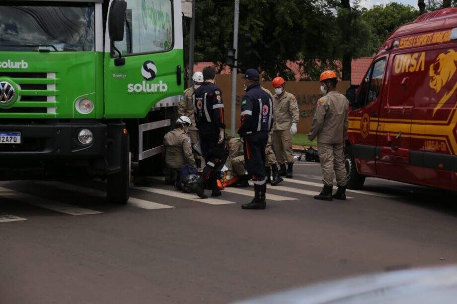 Acidente com caminhão da Solurb mata motoqueiro em Campo Grande