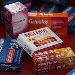 Aumento de casos de gripe faz busca por antigripais e xaropes disparar em farmácias de Campo Grande