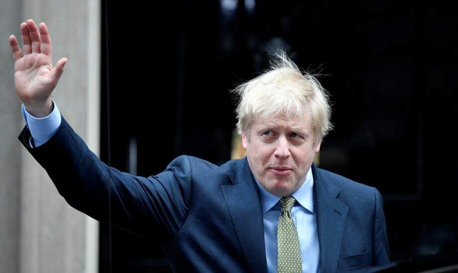 Boris Johnson quer fim das regras até março