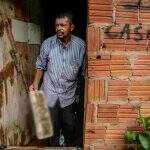 ‘Meia hora já estava entrando na casa’, conta morador que teve residência alagada em Campo Grande
