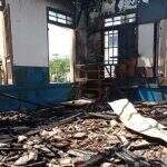 ‘Tanta história’, ex-alunos lamentam incêndio da Escola Modelo em Aquidauana