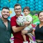 Filho de Marília Mendonça faz festa de aniversário luxuosa da Galinha Pintadinha: ‘2 anos’